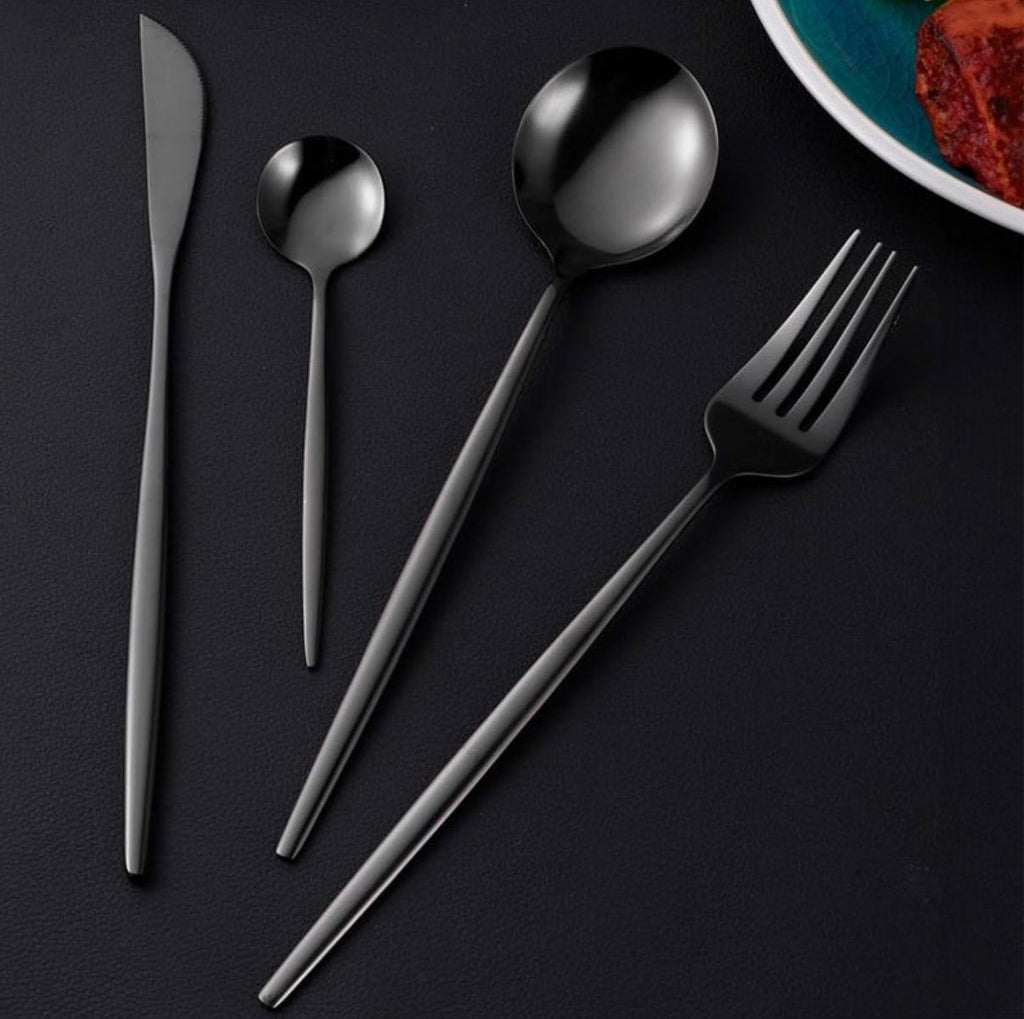 Juego de 24 Cubiertos de Acero Inoxidable con Acabado Pulido de espejo