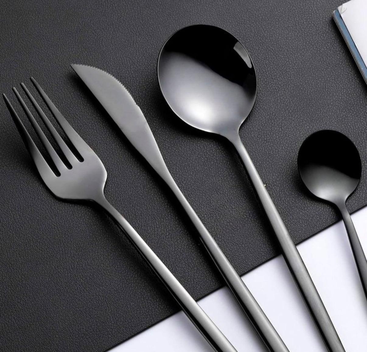Juego de 24 Cubiertos de Acero Inoxidable con Acabado Pulido de espejo